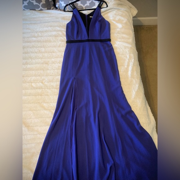 Dress the population belted crepe gown - Picture 7 of 8